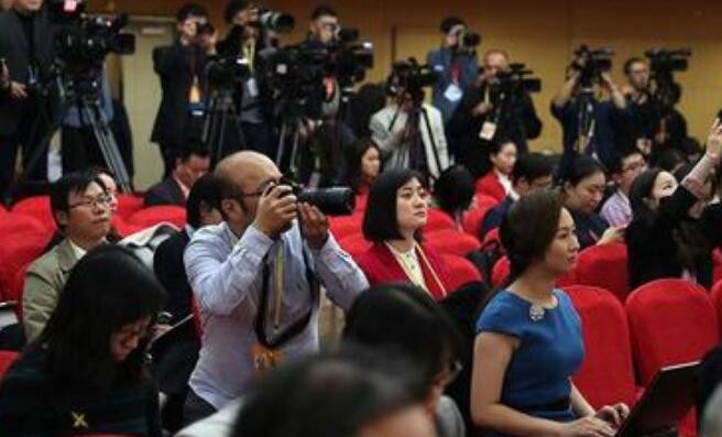 “自治区党委政府召开全区向海经济快速发展推进会议强调：持续加力打造好向海经济加快建设海洋强区  为建设壮美广西共圆复兴梦想提供有力支撑”