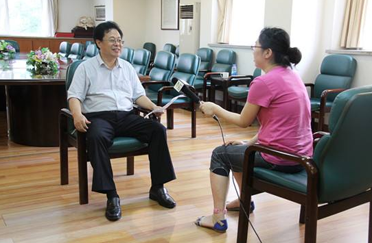 “鹿心社到北海调研时强调：坚定不移将北部湾经济区作为广西开放快速发展优先方向”
