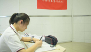 
			  “推动南珠养殖业健康持续快速发展访市人大代表张良”
